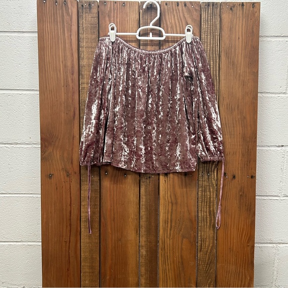 American Eagle size small pink off the shoulder top - Picture 2 of 8